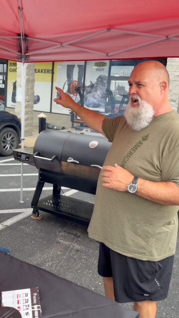 Greg himself from @americanfirebbq walks us through what makes the DualFire 1200 his favorite grill from @recteq_official 🥩🔥
#recteqgrills #recteq #dualfiregrill #dualfire1200 #recteqdemo #grillingsteak #americanfirebbq #smokenmagic #bbqfamily